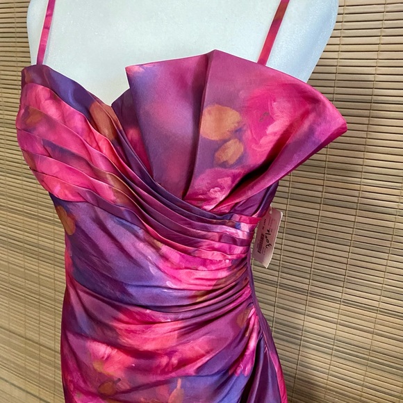 NWT! Darling bright dress for the track, parties, all summer’s fun - Picture 11 of 15